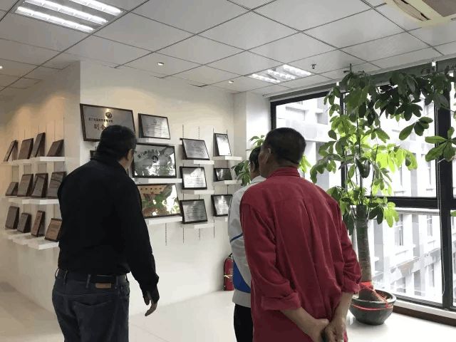 熱烈歡迎廈門南洋學院領導蒞臨我司考察指導，共探廈門網絡技術開發新機遇